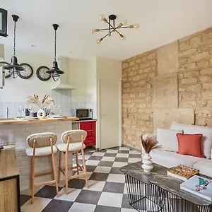 Center Of By Prestige Paris