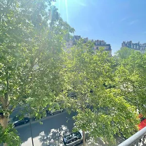 Gustave - Charming Eiffel Tower - Paris
