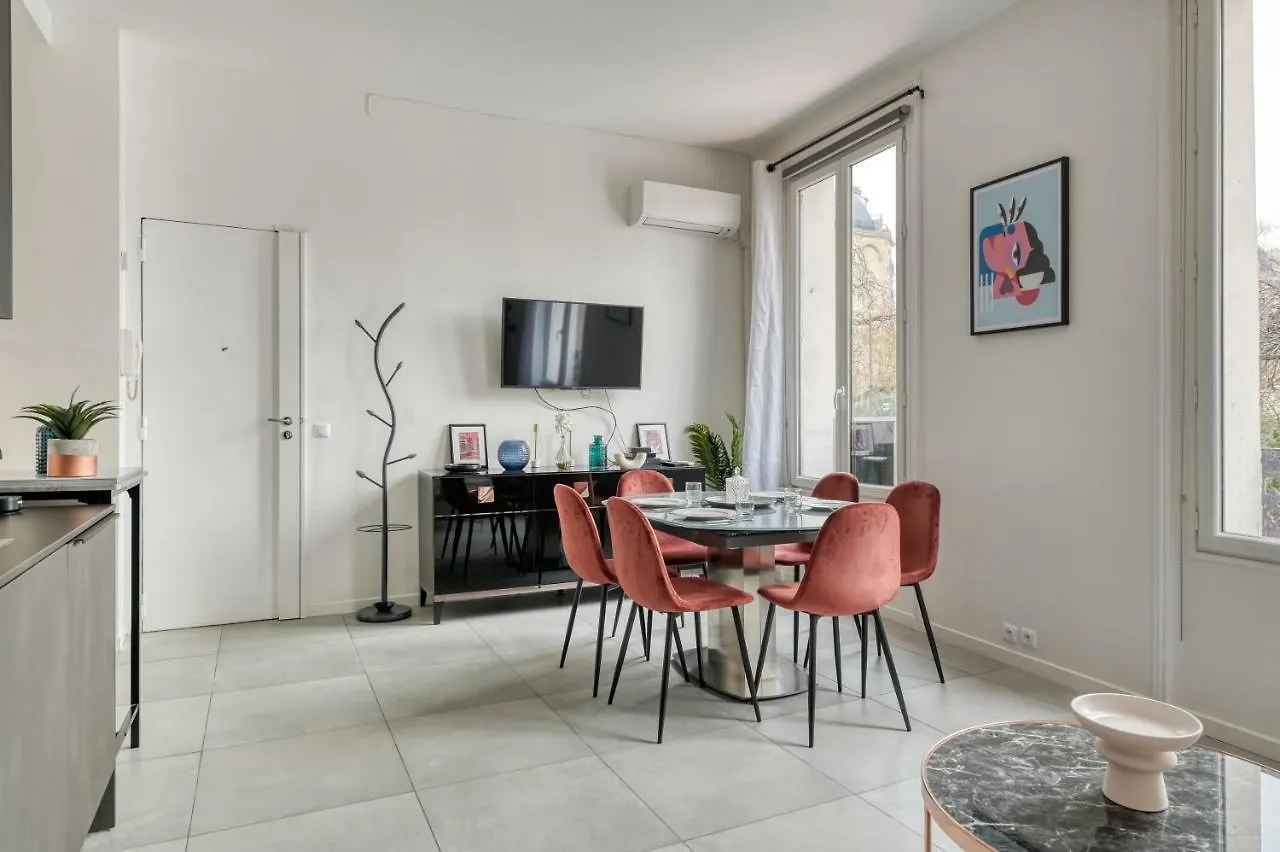 Centric Nice Apartment 2 Steps Le Marais -Republic Paris