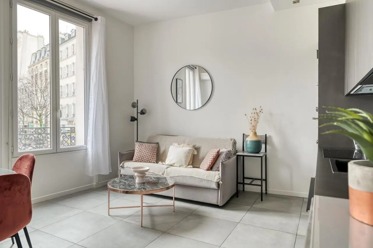 Centric Nice Apartment 2 Steps Le Marais -Republic Paris France