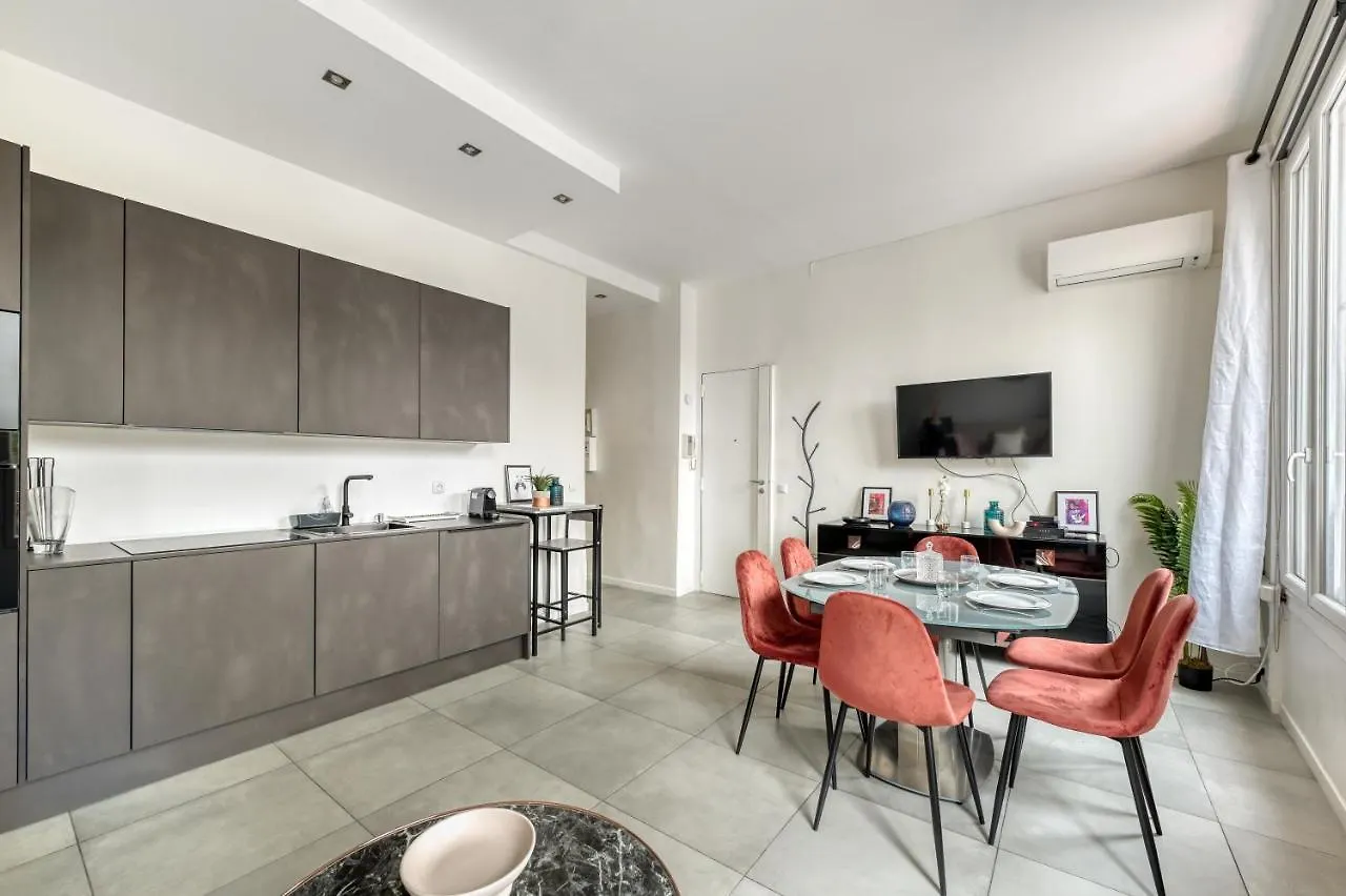 Centric Nice Apartment 2 Steps Le Marais -Republic Paris 0*,