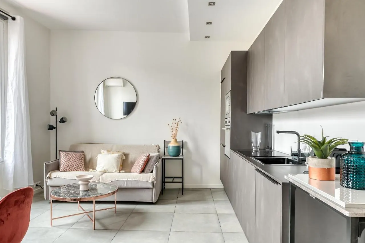 Centric Nice Apartment 2 Steps Le Marais -Republic Paris 0*,  France