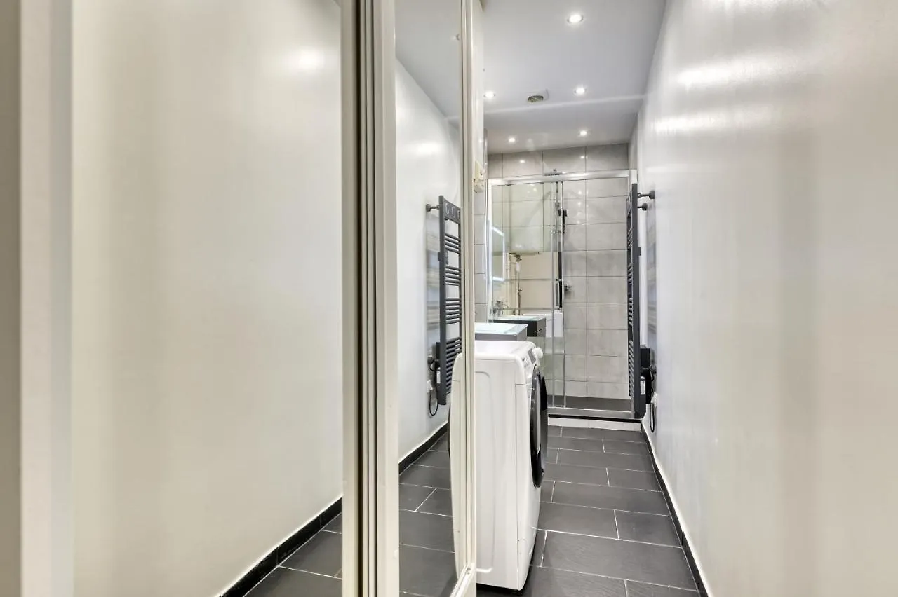 Centric Nice Apartment 2 Steps Le Marais -Republic Paris